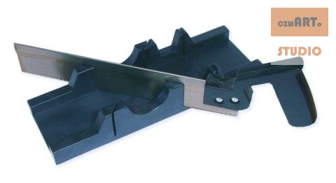 PIŁA RĘCZNA Z KORYTKIEM UKOŚNICA CZARNA 300 mm PIŁA RĘCZNA Z KORYTKIEM UKOŚNICA CZARNA 300 mm